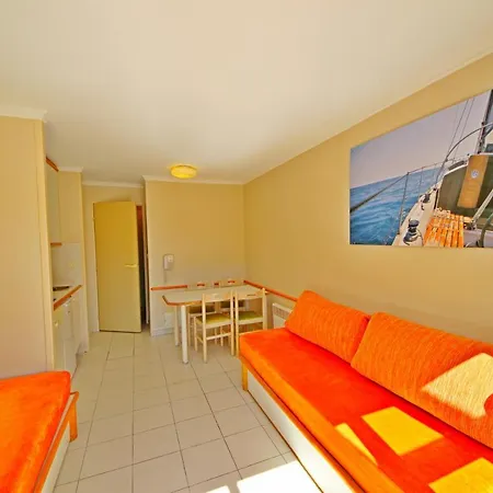 Cap Esterel Vacances, Centre B1, Studio Cabine 5 Pers. Ref. 302la *